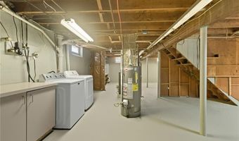 136 Frankfort St, Cranston, RI 02910