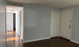 15 Metroview Ct, Ann Arbor, MI 48108