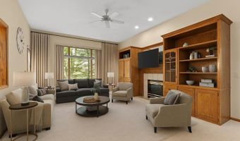 301 E WAYFARER Ln, Appleton, WI 54913