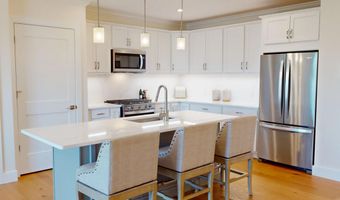 1 Longview Dr 106, Atkinson, NH 03811