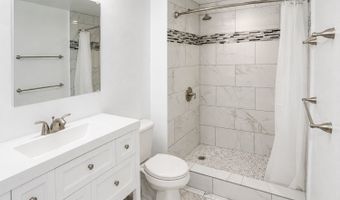 3054 Ala Poha Pl 1208, Honolulu, HI 96818