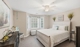 40 Saw Mill Dr 204, North Kingstown, RI 02852