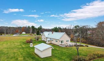 9 Snug Harbor Rd, Belgrade, ME 04917