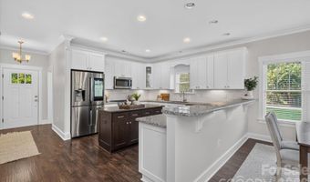 2562 Roseview Ln, Charlotte, NC 28205