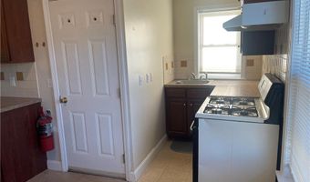 585 Main St 2A, East Greenwich, RI 02818