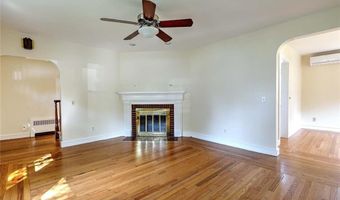 10 Roosevelt Ave, Lincoln, RI 02865