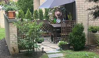 7425 DEMOCRACY Blvd 14, Bethesda, MD 20817