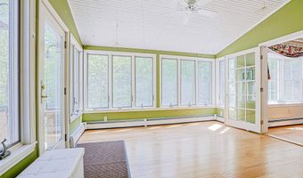 19 Winterberry Dr, Amherst, NH 03031