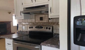 140 Aurora St, Hawthorne, NV 89415