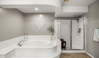 1711 E HORSESHOE Dr, Chandler, AZ 85249