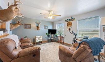 322 Summit St, Belle Fourche, SD 57717