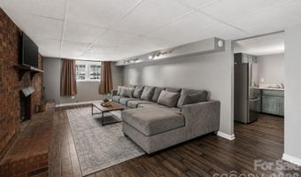 611 Pole Creasman Rd, Asheville, NC 28806