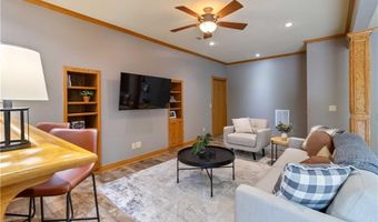 3906 NE Cadbury Ave, Bentonville, AR 72712