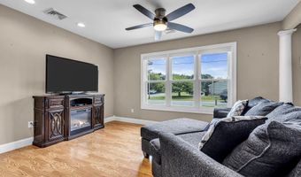 317 Trenton Ave N, Bayville, NJ 08721