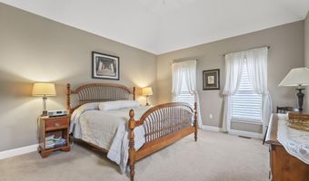 2 Amberwood Ct 2, Bourne, MA 02532