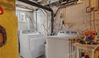 36 England St, Cumberland, RI 02864