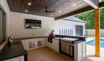 810 Caddo Dr, Benton, AR 72019