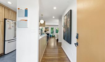 5902 WILSON Ln, Bethesda, MD 20817