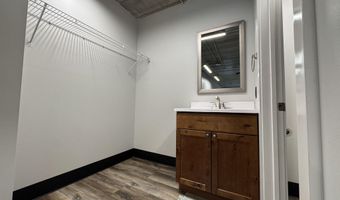 824 W 8th St, Appleton, WI 54914