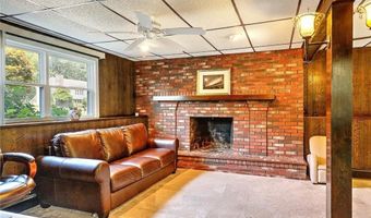 18 Sherri Dr, North Providence, RI 02911