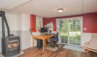 22 Sargent Rd, Brookline, NH 03033