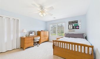 30 Taggart Ct, East Greenwich, RI 02818