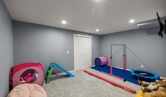 1304 S 10th St, Adel, IA 50003