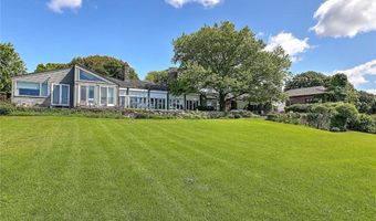 69 Nayatt Rd, Barrington, RI 02806