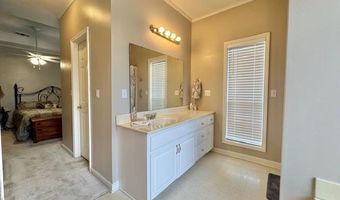 306 Hickory Ln, Batesville, MS 38606