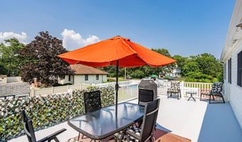 570 Forest Hills Pkwy, Bayville, NJ 08721