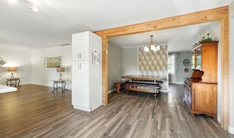 704 S Dewey St, Auburn, IN 46706