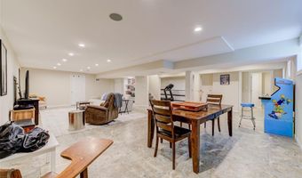 2505 Cassandra Marie Dr, Ballwin, MO 63021