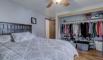 2320 S GREENVIEW St, Appleton, WI 54915