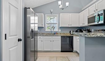 11 Dewey Dr, Adairsville, GA 30103