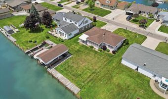 7589 Colony Dr, Algonac, MI 48001