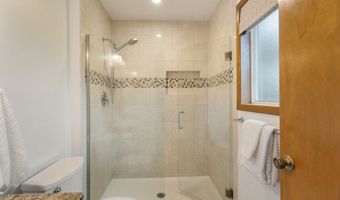 24950 NE AIRPORT Rd, Aurora, OR 97002