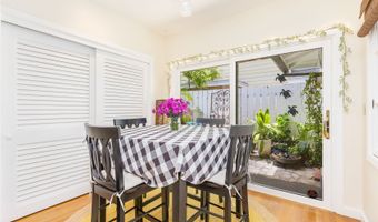 811 Maluniu Ave, Kailua, HI 96734