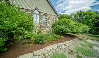 48 Old Searsport Ave, Belfast, ME 04915
