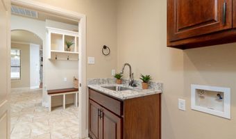 2106 Ridgecrest Dr, Weatherford, TX 76087