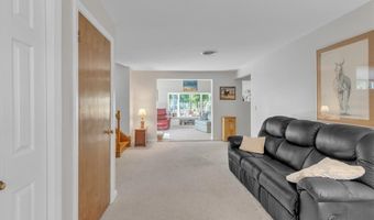 133 Brookpark Dr, Amherst, NY 14228