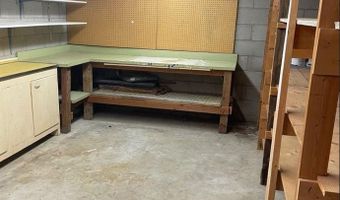 303 Lincoln Dr, Alcester, SD 57001