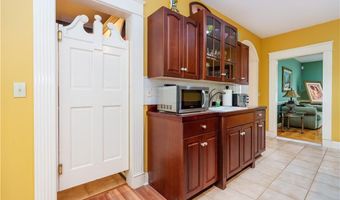 15 Justin Rd, East Greenwich, RI 02818