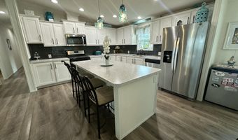 25 Park Ln, Arundel, ME 04046
