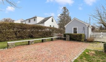 67 Harrison Ave, Newport, RI 02840