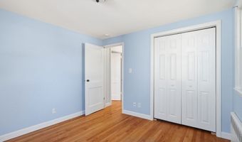 18-20 Genetti Cir, Bedford, MA 01730