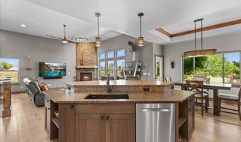 1336 Paramount Dr, Berthoud, CO 80513
