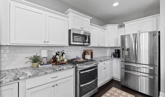 1704 NW Ridge Rd, Ankeny, IA 50023