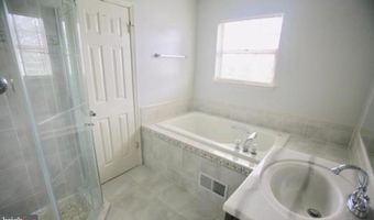 6854 SIGNATURE Cir, Alexandria, VA 22310