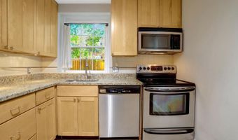 4810 29TH St S #A2, Arlington, VA 22206
