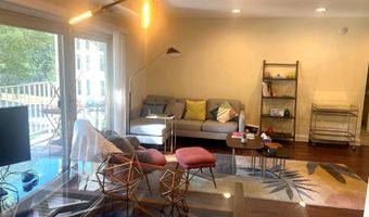5250 VALLEY FORGE Dr 201, Alexandria, VA 22304